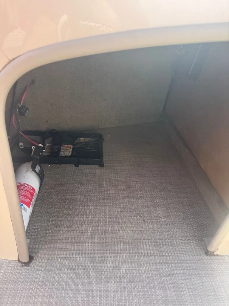 Slide: The Image of Sun Tracker Fishin Barge 2019 - 16