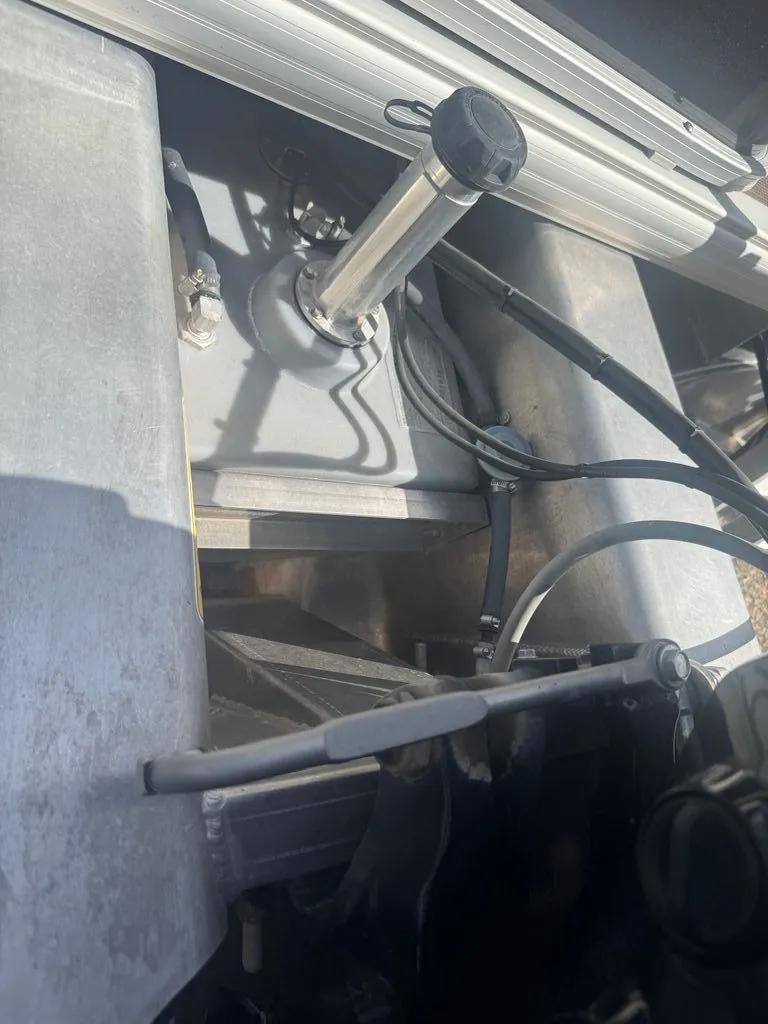 Slide: The Image of Sun Tracker Fishin Barge 2019 - 27