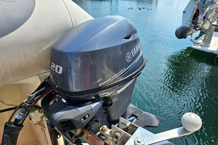 Slide: The Image of Yamaha 20 horsepower outboard motor on a 2007 Mainship 34 Trawler boat. - 23