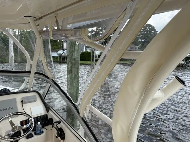 Slide: The Image of Grady-White Freedom 235 2024 - 14