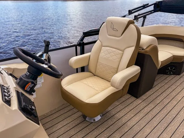 Slide: The Image of Lowe SS 230 WT 2026 - 2