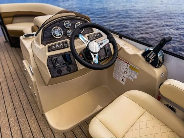 Slide: The Image of Lowe SS 230 WT 2026 - 5