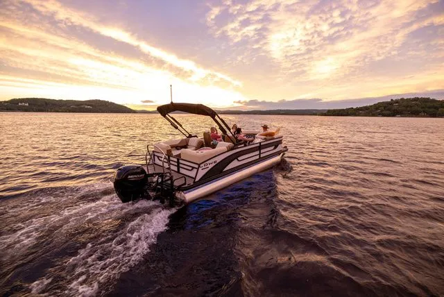 Slide: The Image of Lowe SS 230 WT 2026 - 9