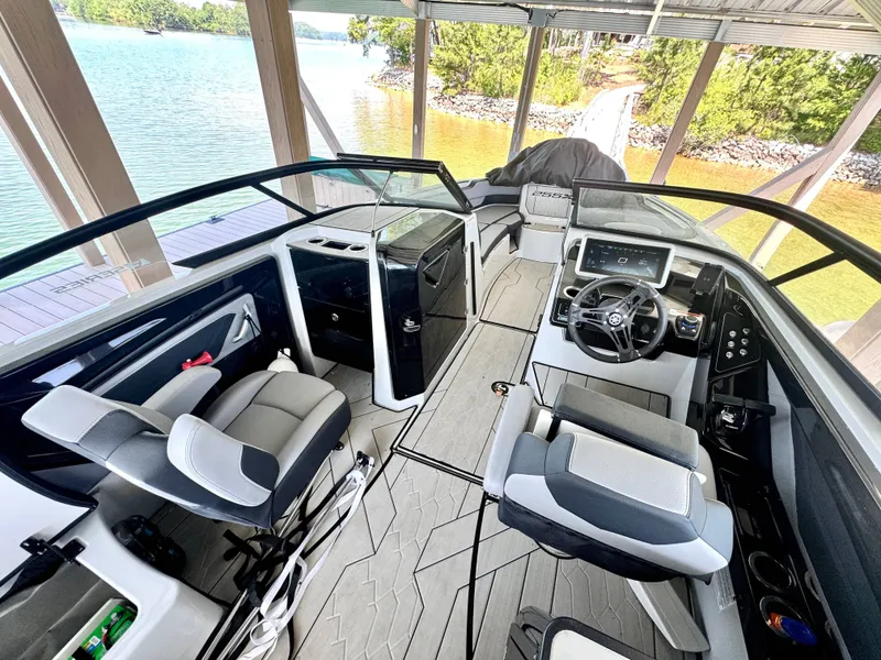 Slide: The Image of Yamaha 255X 2024 - 11