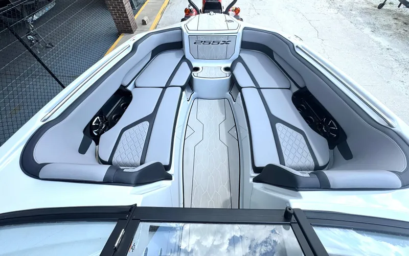 Slide: The Image of Yamaha 255X 2024 - 13