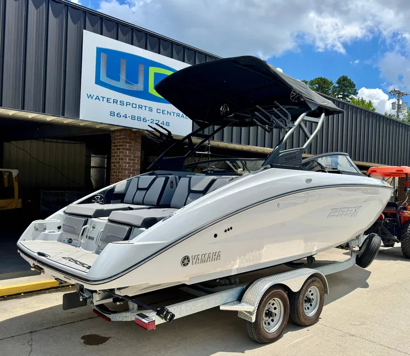 Slide: The Image of Yamaha 255X 2024 - 15