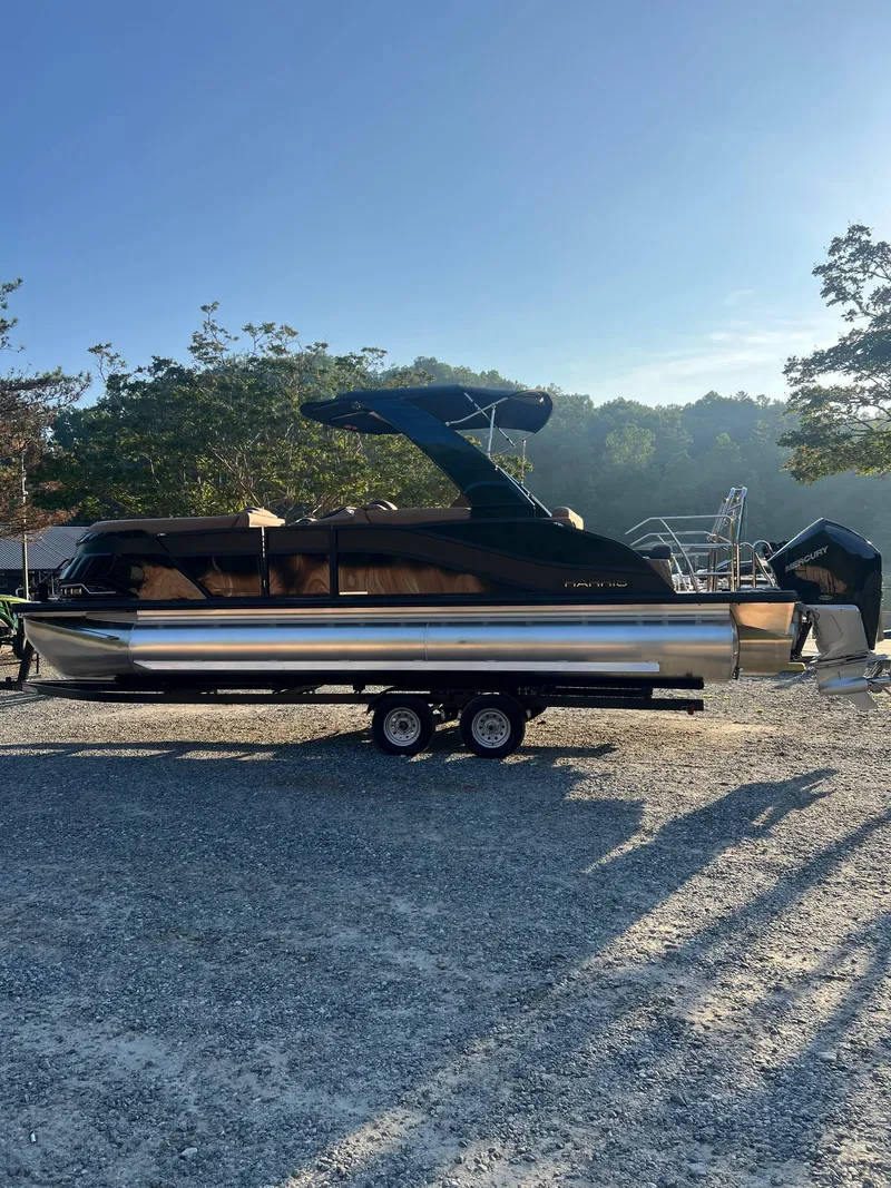 Slide: The Image of Harris Grand Mariner 230 2026 - 4