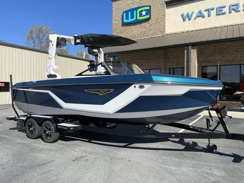Slide: The Image of Nautique Super Air Nautique S23 2025 - 29