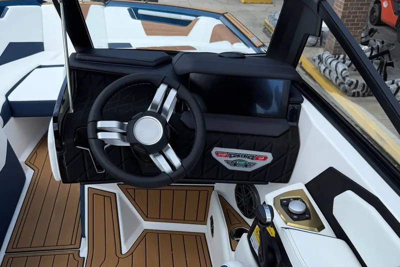 Slide: The Image of Nautique Super Air Nautique S23 2025 - 5