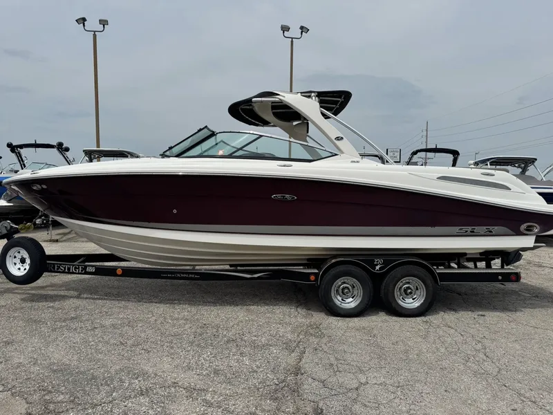 Slide: The Image of Sea Ray 270 SLX 2011 - 24