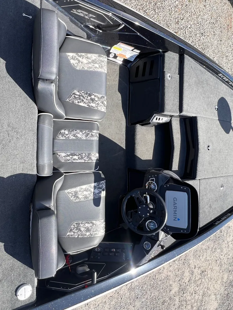 Slide: The Image of Skeeter ZX200 2019 - 12