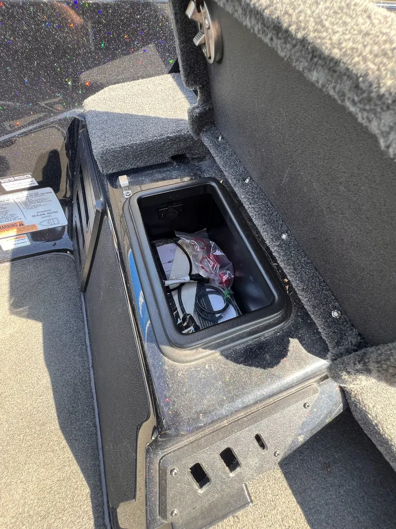 Slide: The Image of Skeeter ZX200 2019 - 22