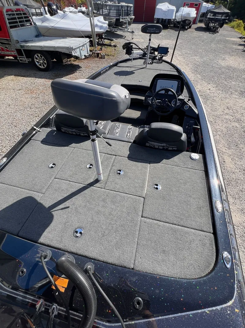 Slide: The Image of Skeeter ZX200 2019 - 34