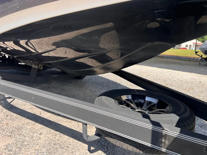 Slide: The Image of Skeeter ZX200 2019 - 6