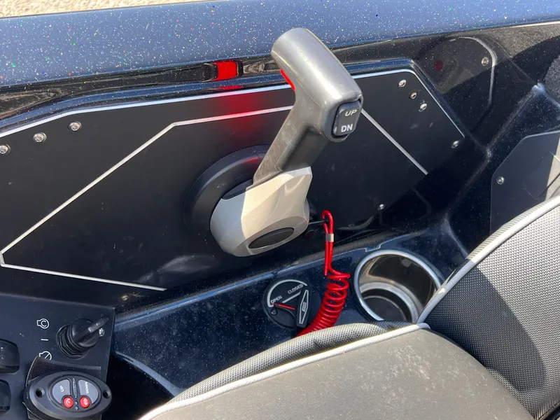 Slide: The Image of Skeeter ZX200 2019 - 7