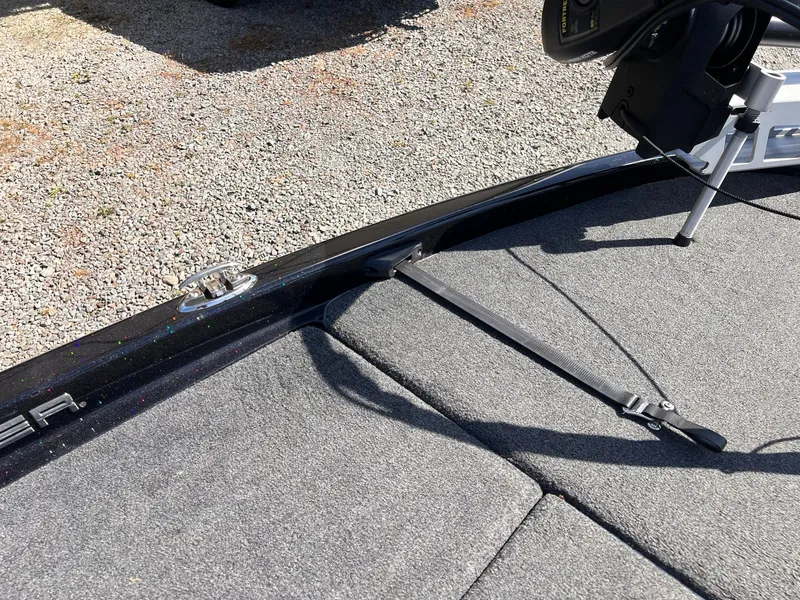 Slide: The Image of Skeeter ZX200 2019 - 8