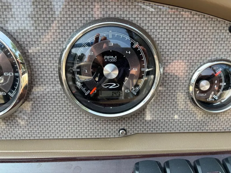 Slide: The Image of Regal 1900 ES Bowrider 2015 - 10