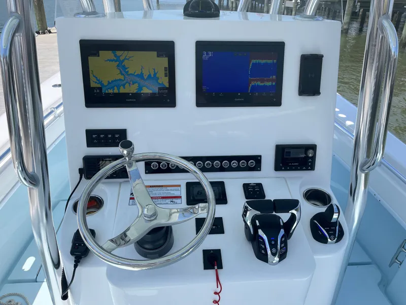 Slide: The Image of 2025 Contender 25T~Legasea Marine - 9