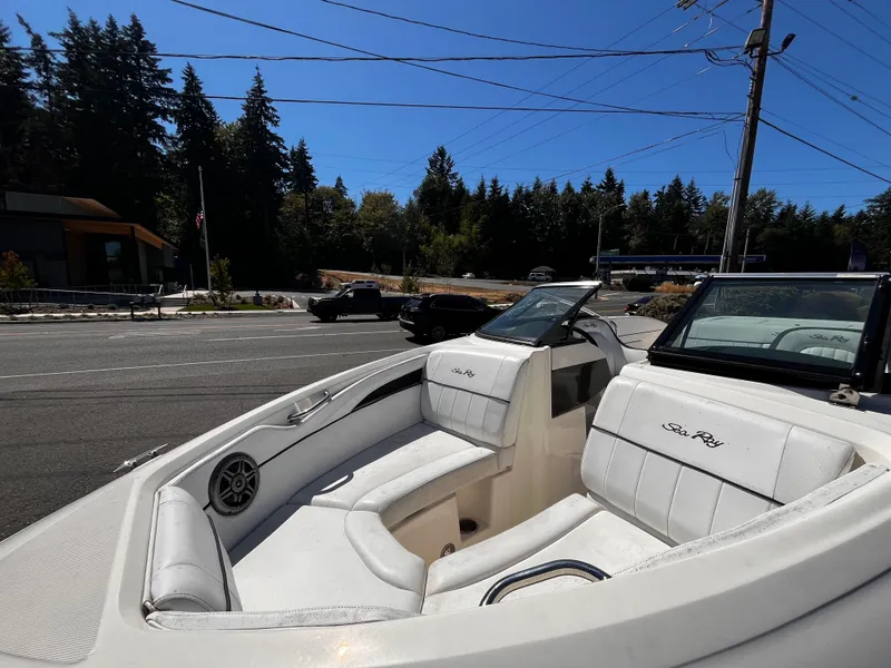 Slide: The Image of Sea Ray 210 SLX 2014 - 13