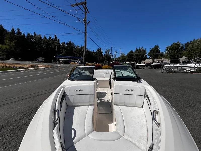 Slide: The Image of Sea Ray 210 SLX 2014 - 14