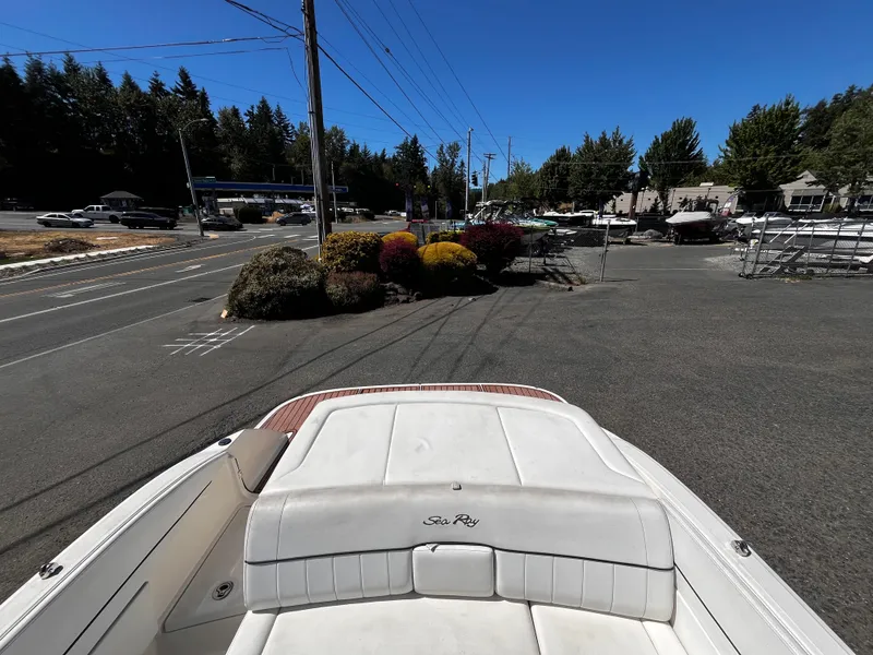 Slide: The Image of Sea Ray 210 SLX 2014 - 16