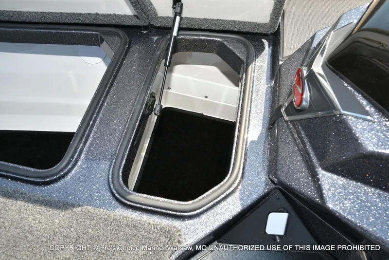 Slide: The Image of Ranger Z520 2026 - 70