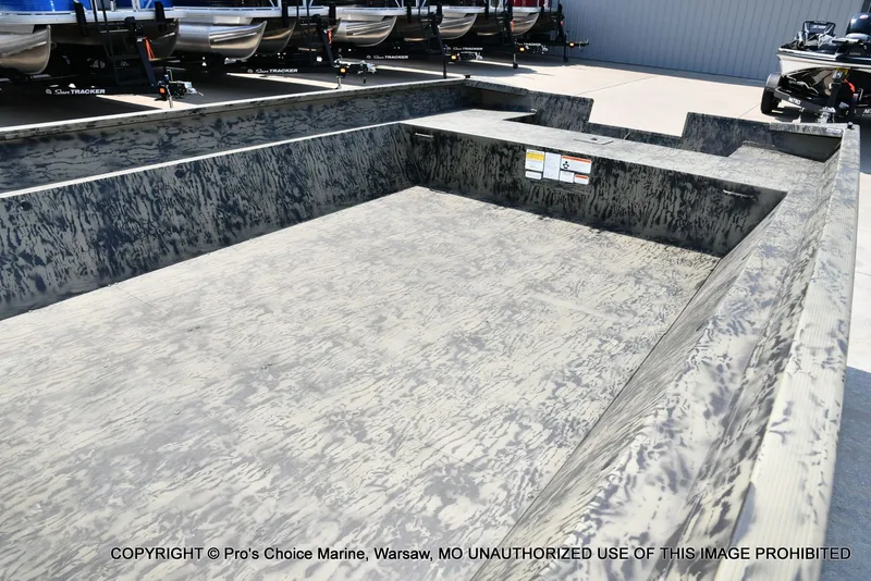 Slide: The Image of Tracker Grizzly 2072 Jon 2026 - 27