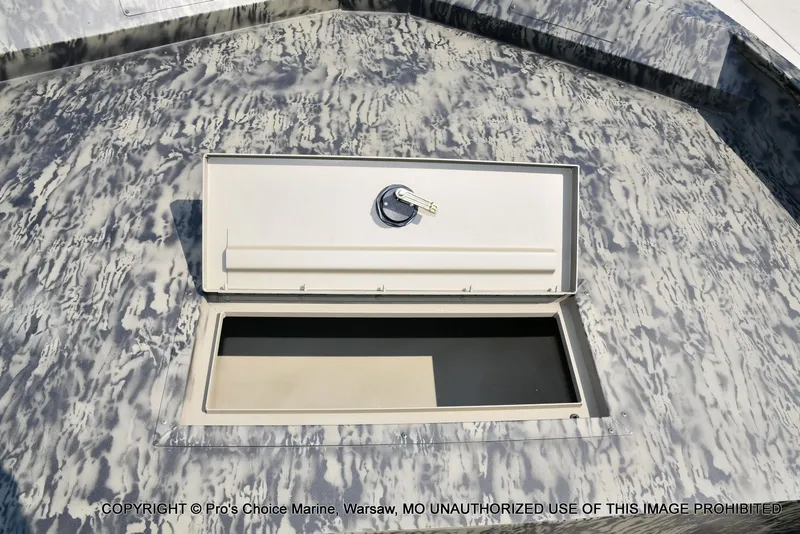 Slide: The Image of Tracker Grizzly 2072 Jon 2026 - 34