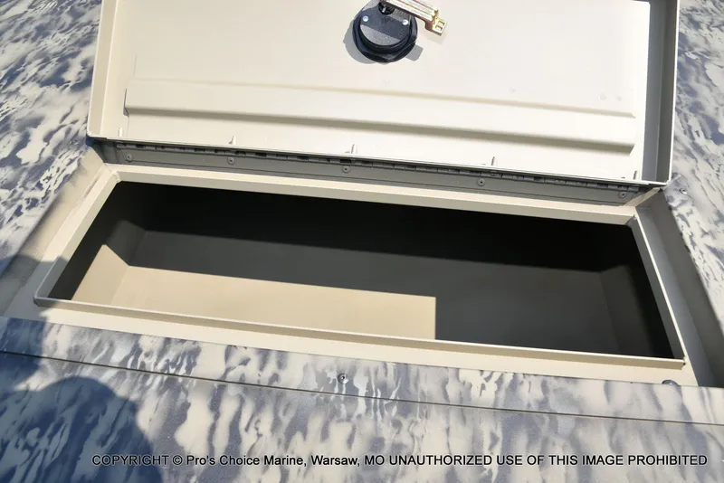 Slide: The Image of Tracker Grizzly 2072 Jon 2026 - 35