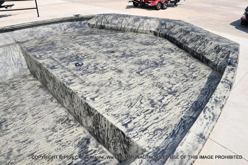 Slide: The Image of Tracker Grizzly 2072 Jon 2026 - 5