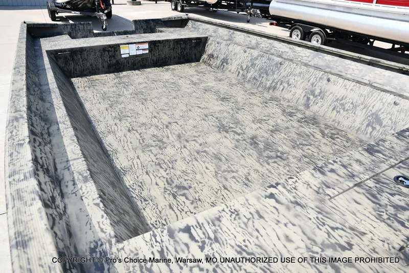 Slide: The Image of Tracker Grizzly 2072 Jon 2026 - 6