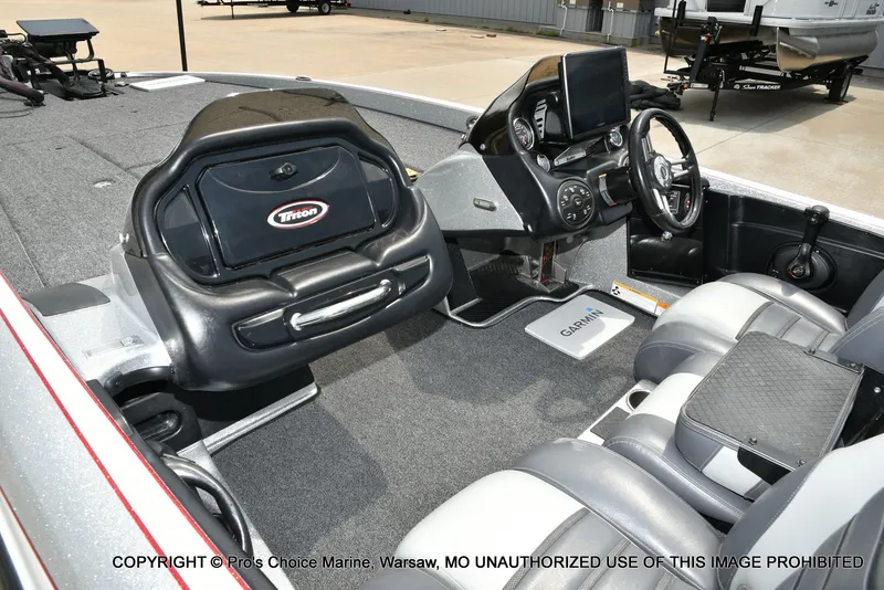 Slide: The Image of Triton 21HP w/250 Pro-XS 2013 - 15