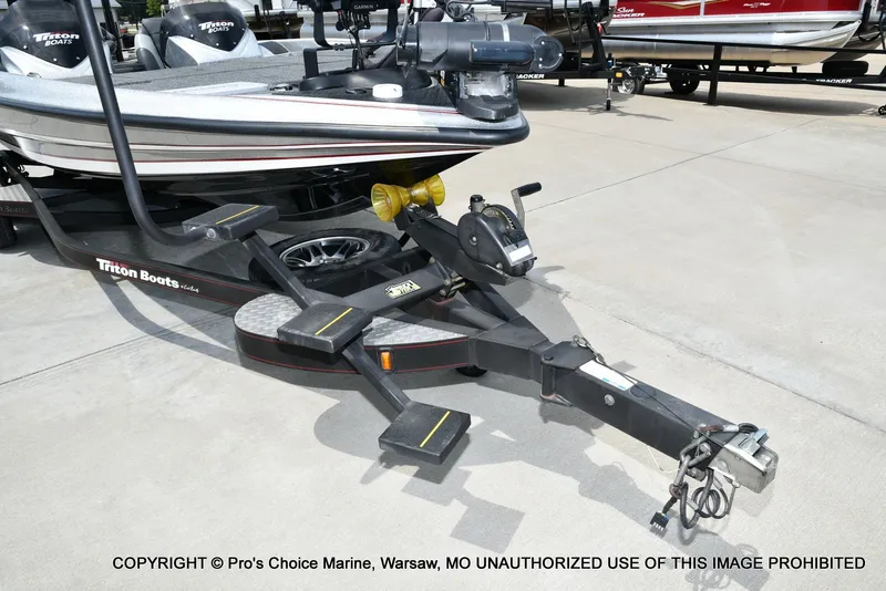 Slide: The Image of Triton 21HP w/250 Pro-XS 2013 - 34