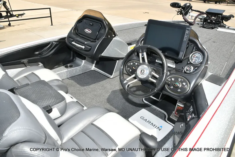 Slide: The Image of Triton 21HP w/250 Pro-XS 2013 - 6