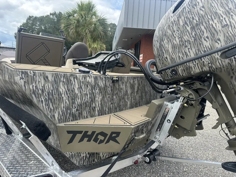 Slide: The Image of Thor Lake Hammer 1900 SC 2026 - 10