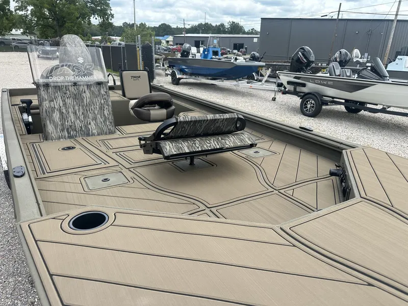 Slide: The Image of Thor Lake Hammer 1900 SC 2026 - 5