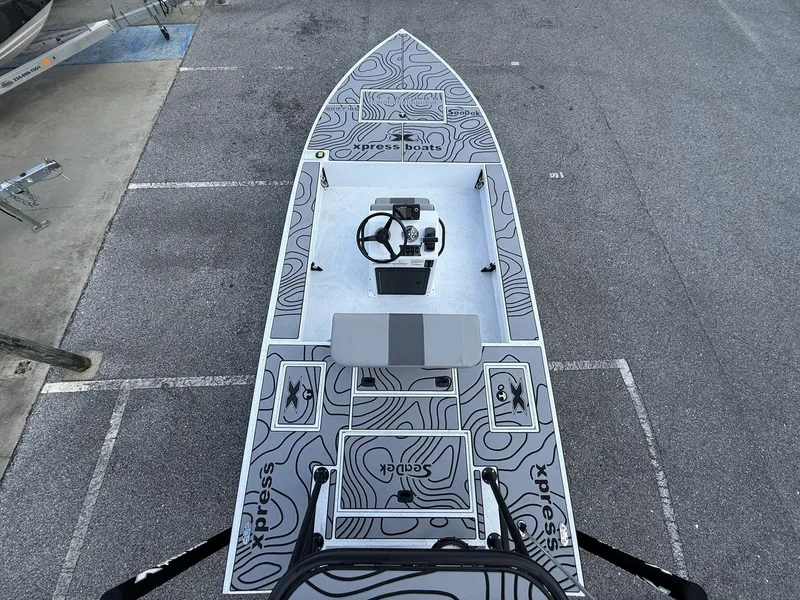 Slide: The Image of Xpress Skiff 185 2026 - 4