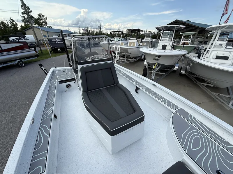 Slide: The Image of Xpress X23B Bay Lounge 2026 - 11