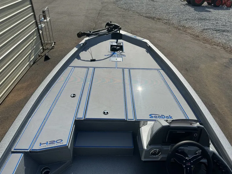 Slide: The Image of Xpress Hyper-Lift Bass Series H20 2026 - 14