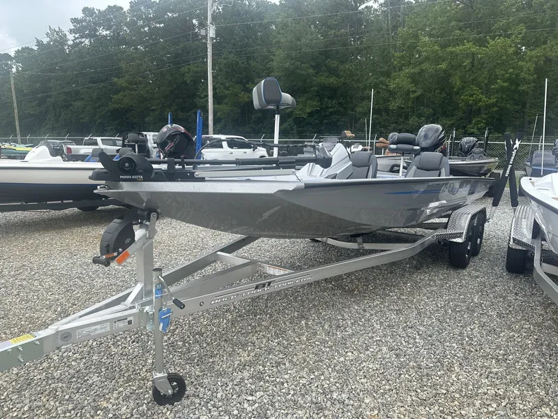 Slide: The Image of Xpress Hyper-Lift Bass Series H20 2026 - 5