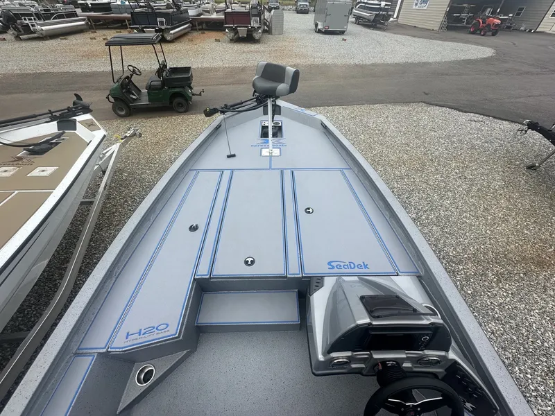 Slide: The Image of Xpress Hyper-Lift Bass Series H20 2026 - 8