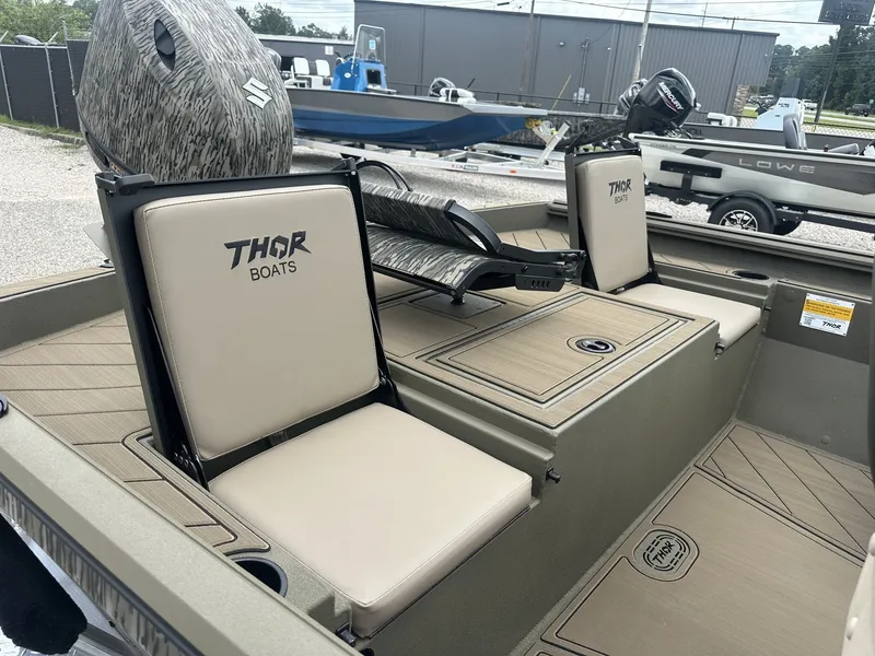 Slide: The Image of Thor Lake Hammer 1900 SC 2026 - 7