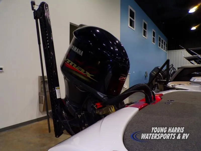 Slide: The Image of Skeeter ZXR20 2021 - 6