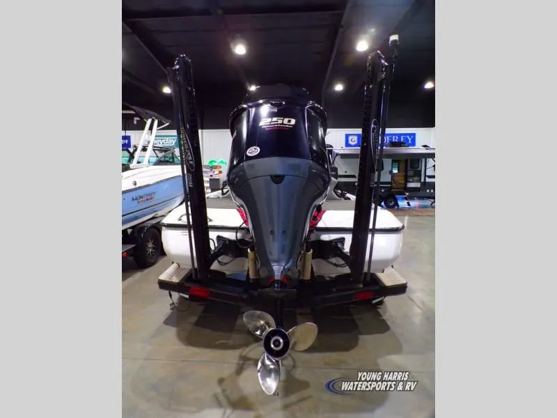 Slide: The Image of Skeeter ZXR20 2021 - 7