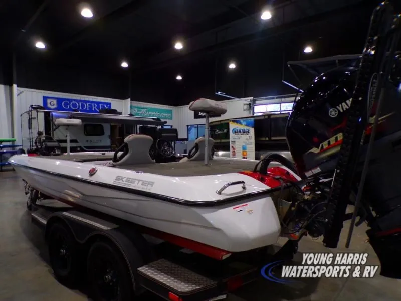 Slide: The Image of Skeeter ZXR20 2021 - 9