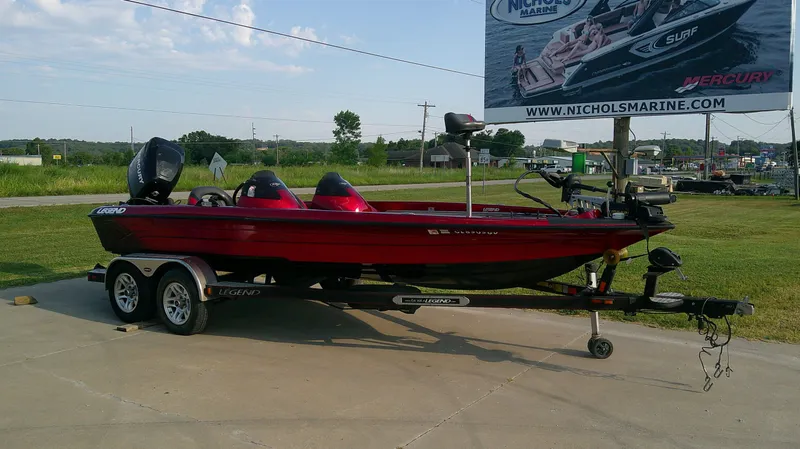 Slide: The Image of Legend Alpha 211 Dcx 2008 - 3