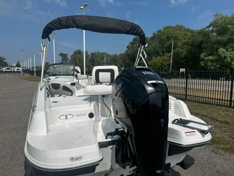 Slide: The Image of Tahoe 185S 2023 - 5