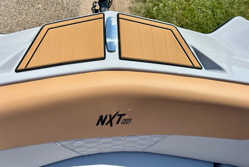 Slide: The Image of MasterCraft NXT22 2026 - 12