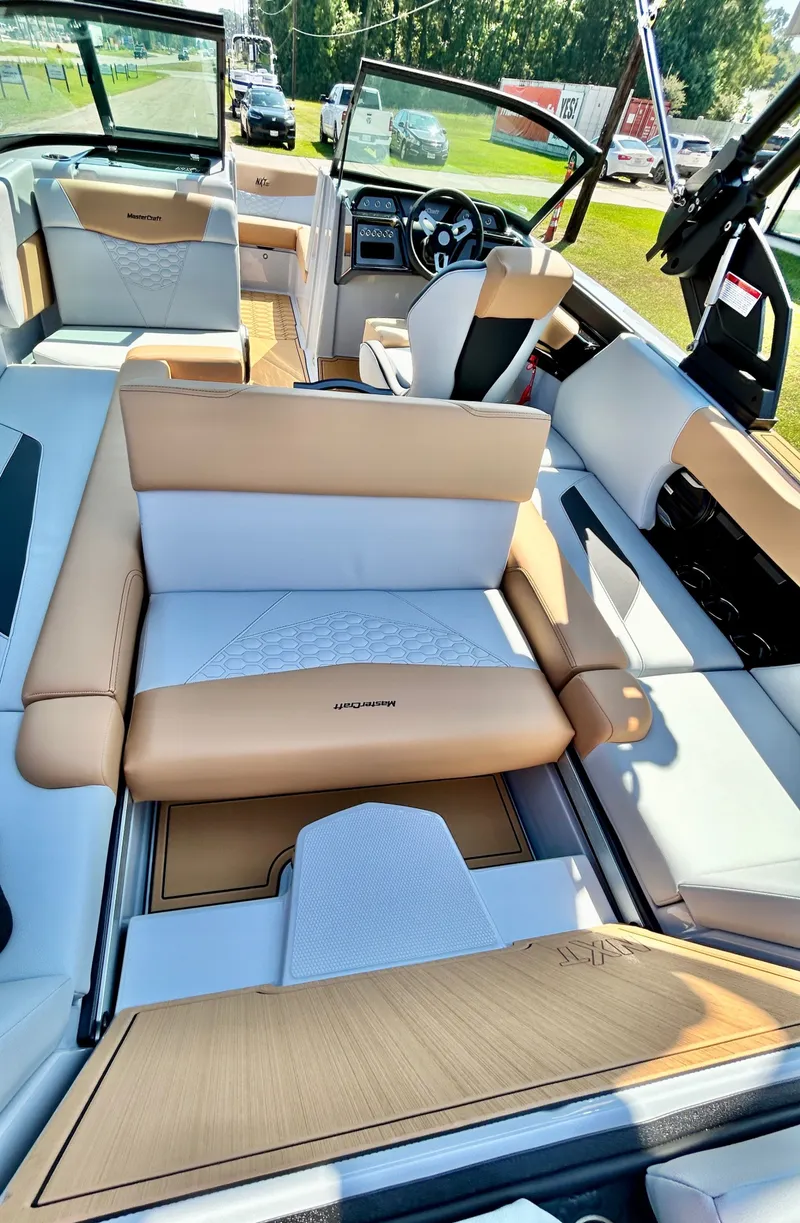 Slide: The Image of MasterCraft NXT22 2026 - 28