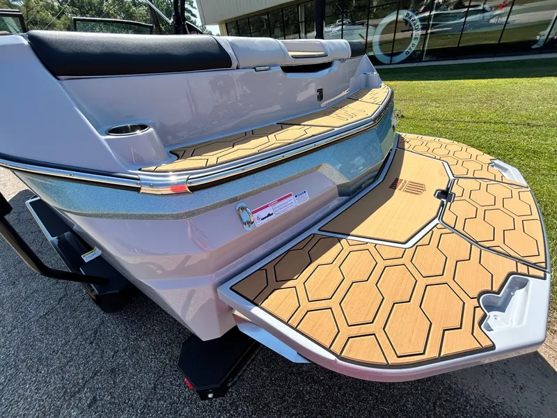 Slide: The Image of MasterCraft NXT22 2026 - 46